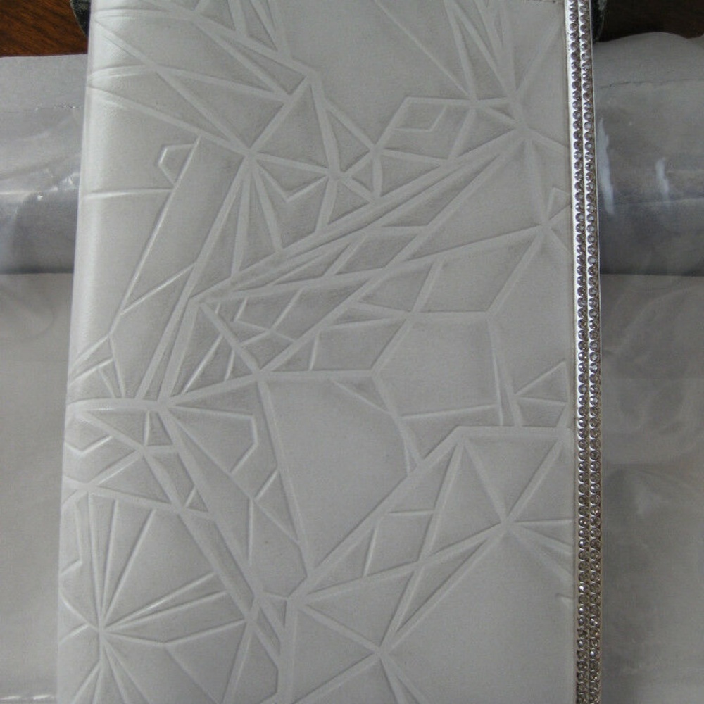 SWAROVSKI LEATHER CRYSTAL PASSPORT HOLDER #901817 DEFECTS